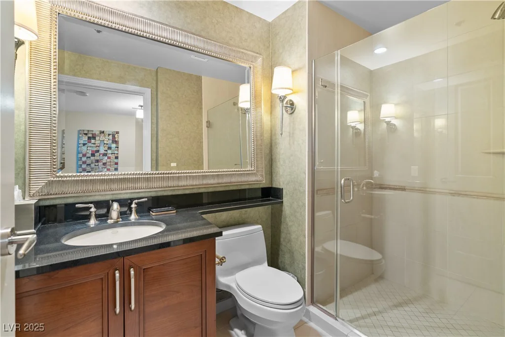125 Harmon, Las Vegas, NV 89109