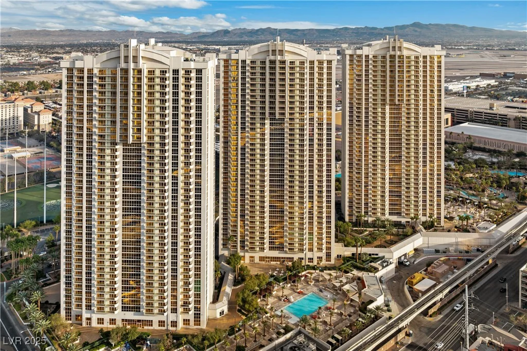125 Harmon, Las Vegas, NV 89109