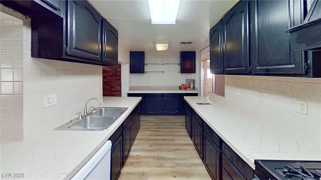 173 Betty, Las Vegas, NV 89110