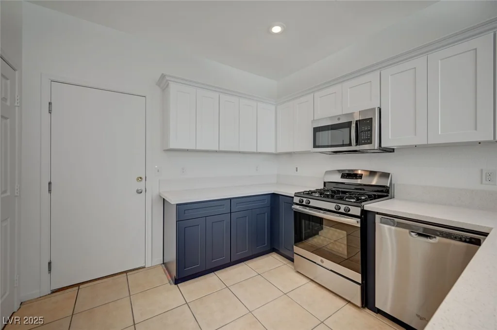 5861 Secret Island, Las Vegas, NV 89139
