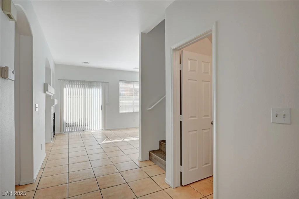 5861 Secret Island, Las Vegas, NV 89139