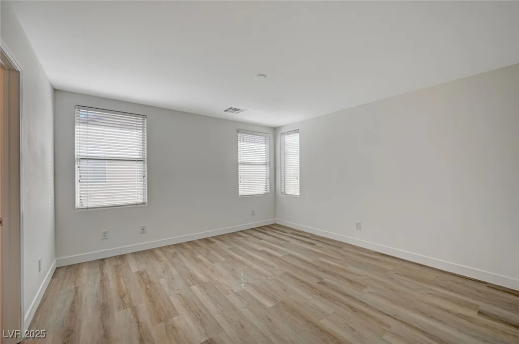 5861 Secret Island, Las Vegas, NV 89139