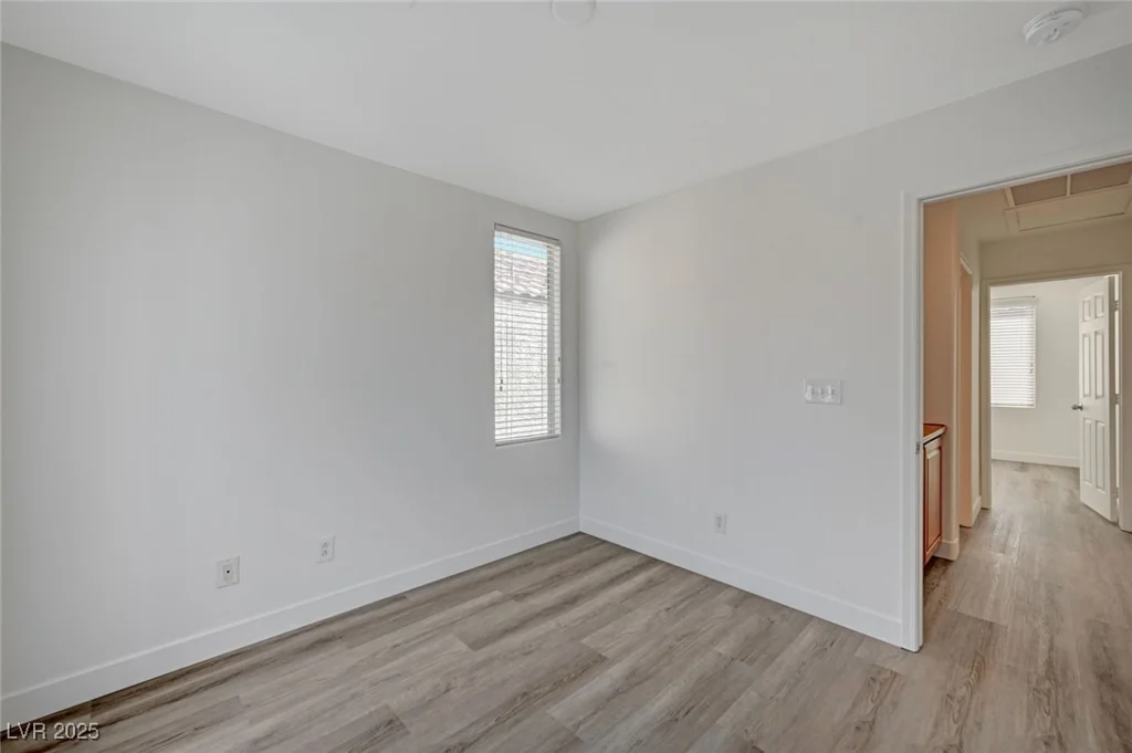 5861 Secret Island, Las Vegas, NV 89139
