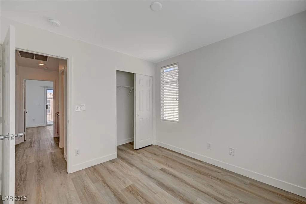 5861 Secret Island, Las Vegas, NV 89139