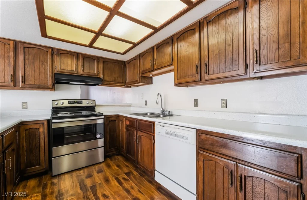 2667 Aracatuba, Las Vegas, NV 89121