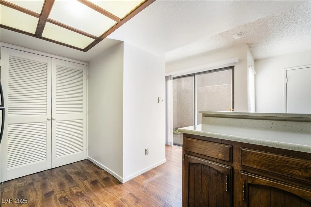 2667 Aracatuba, Las Vegas, NV 89121