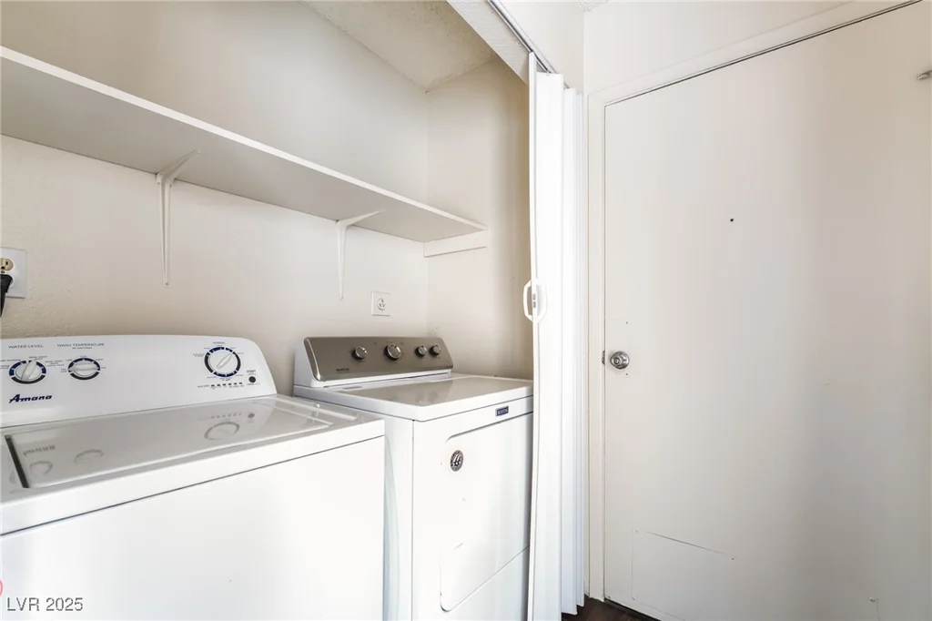 2667 Aracatuba, Las Vegas, NV 89121