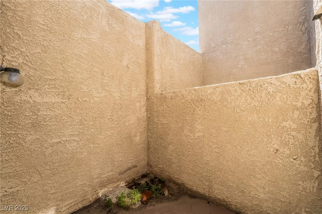 2667 Aracatuba, Las Vegas, NV 89121