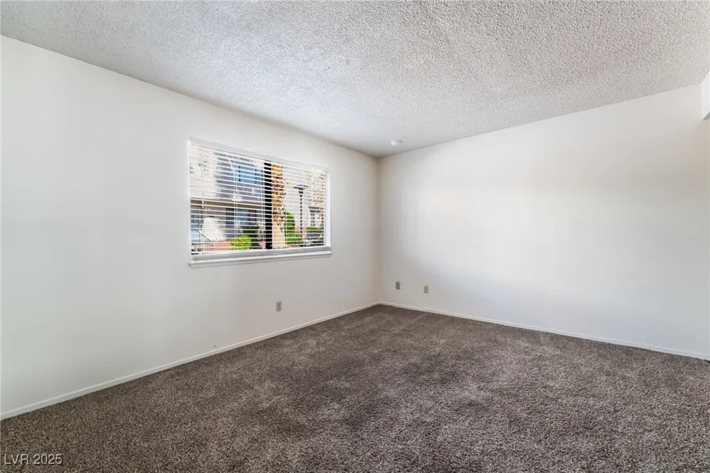 2667 Aracatuba, Las Vegas, NV 89121