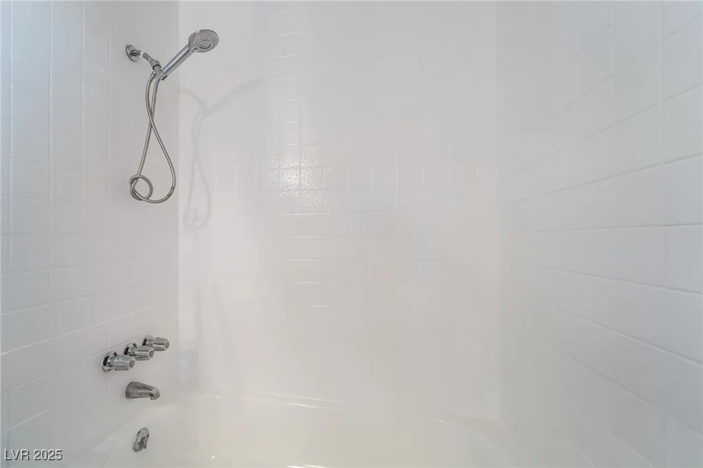 2667 Aracatuba, Las Vegas, NV 89121
