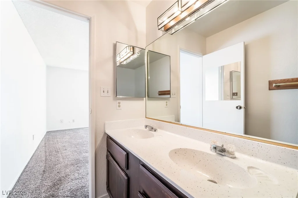2667 Aracatuba, Las Vegas, NV 89121
