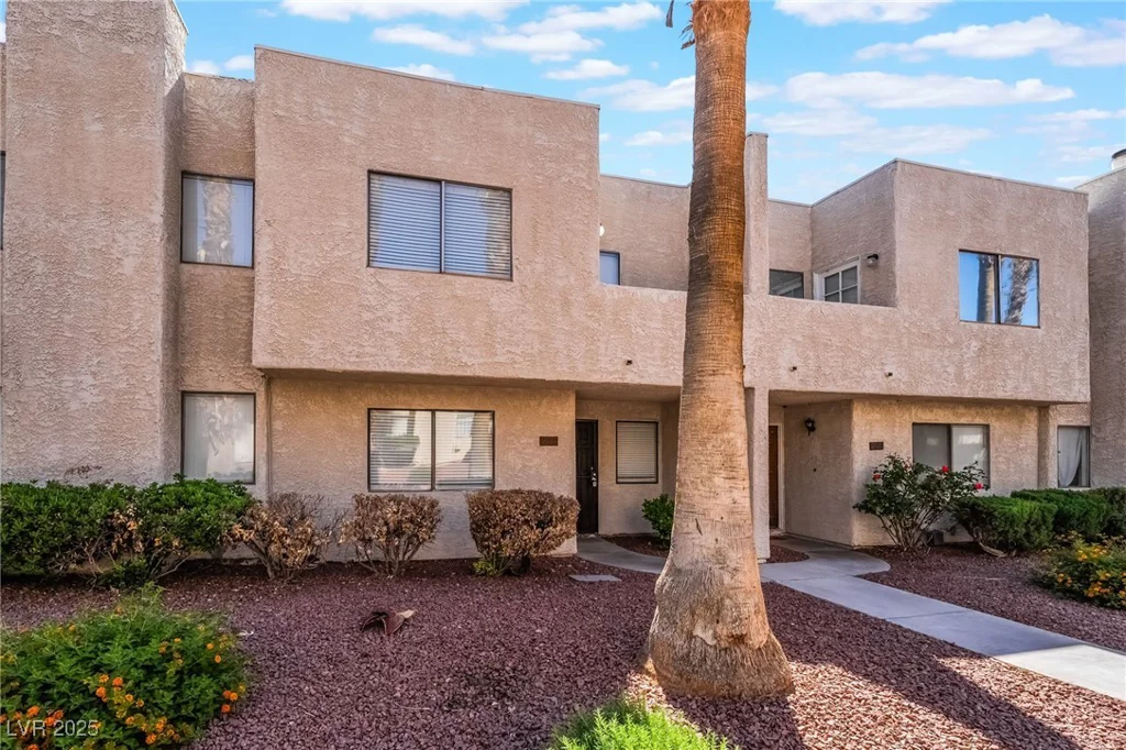 2667 Aracatuba, Las Vegas, NV 89121