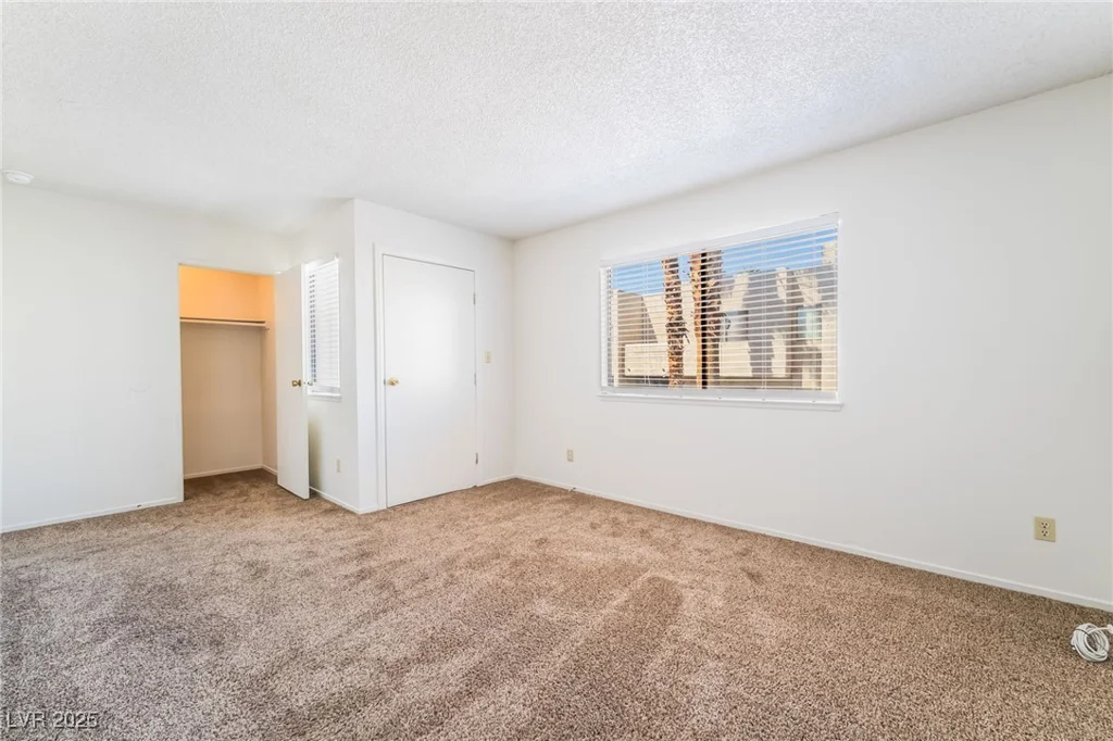 2667 Aracatuba, Las Vegas, NV 89121