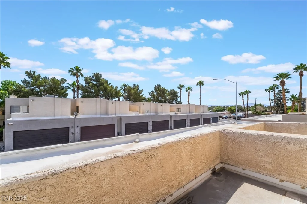 2667 Aracatuba, Las Vegas, NV 89121