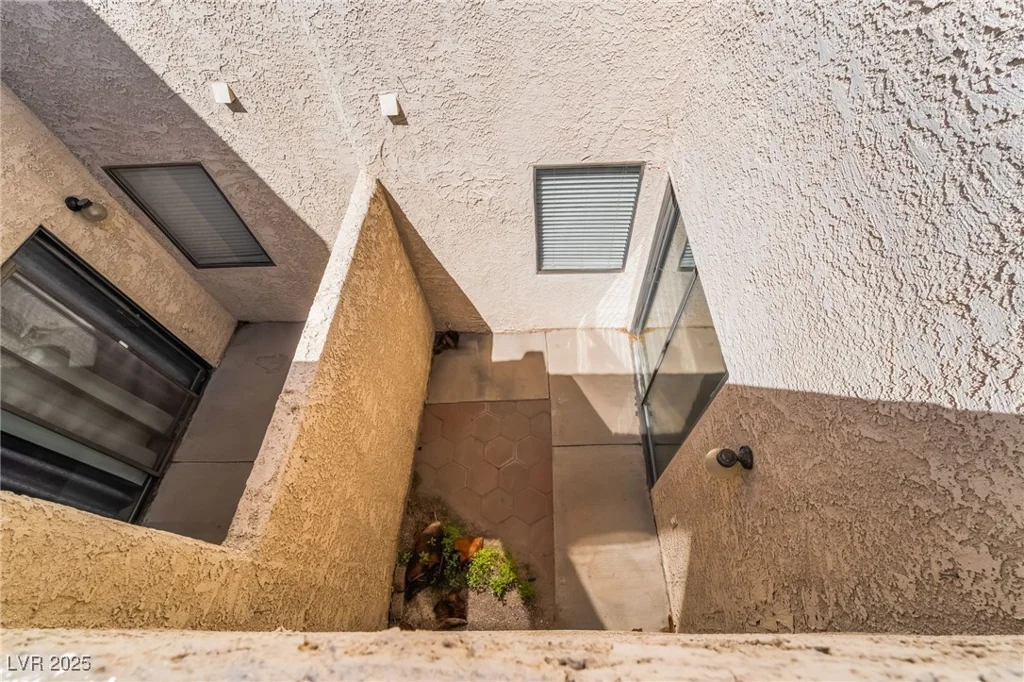 2667 Aracatuba, Las Vegas, NV 89121