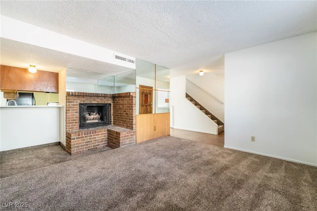 2667 Aracatuba, Las Vegas, NV 89121