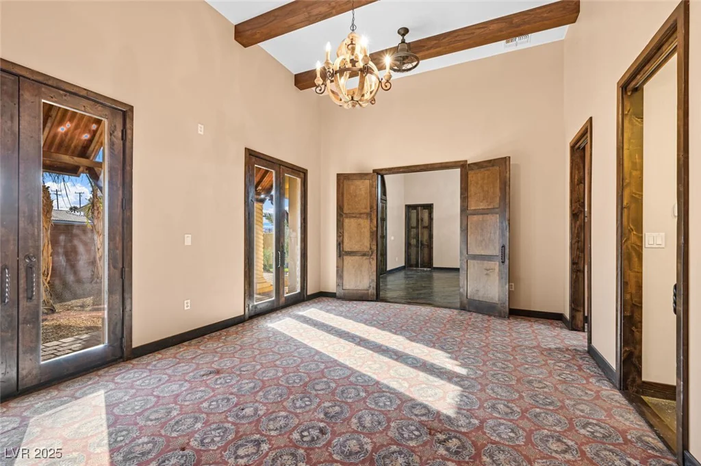 6760 Hinson, Las Vegas, NV 89118