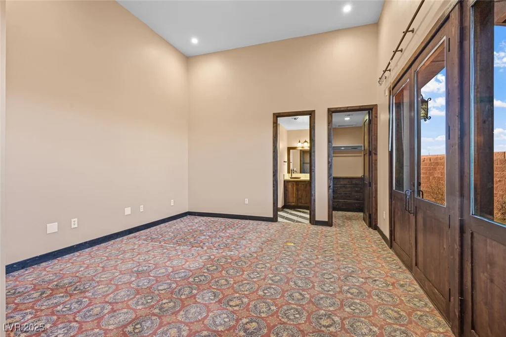6760 Hinson, Las Vegas, NV 89118