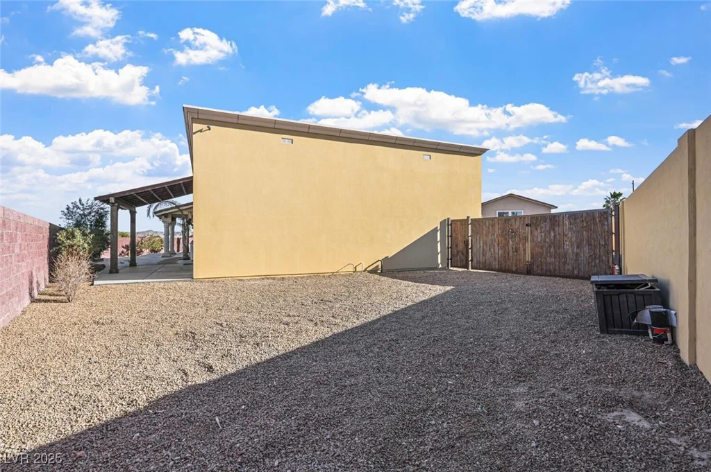 6760 Hinson, Las Vegas, NV 89118