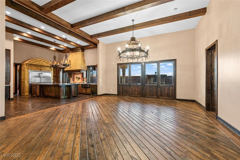6760 Hinson, Las Vegas, NV 89118