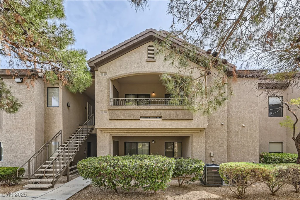 8250 Grand Canyon, Las Vegas, NV 89166