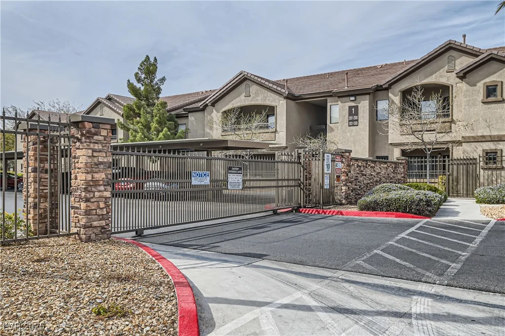 8250 Grand Canyon, Las Vegas, NV 89166
