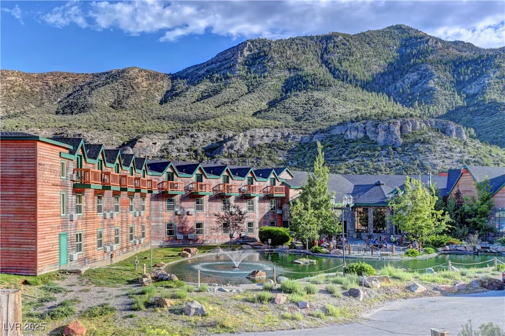8250 Grand Canyon, Las Vegas, NV 89166