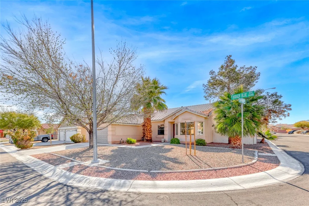 1035 Dodger Blue, Las Vegas, NV 89123