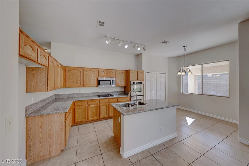 1035 Dodger Blue, Las Vegas, NV 89123