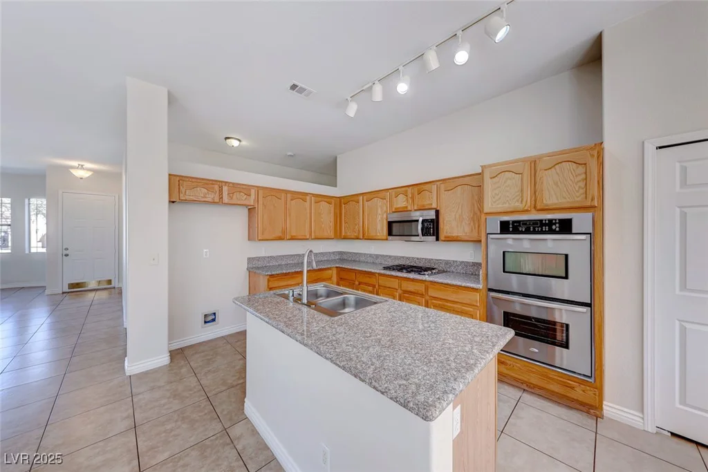 1035 Dodger Blue, Las Vegas, NV 89123