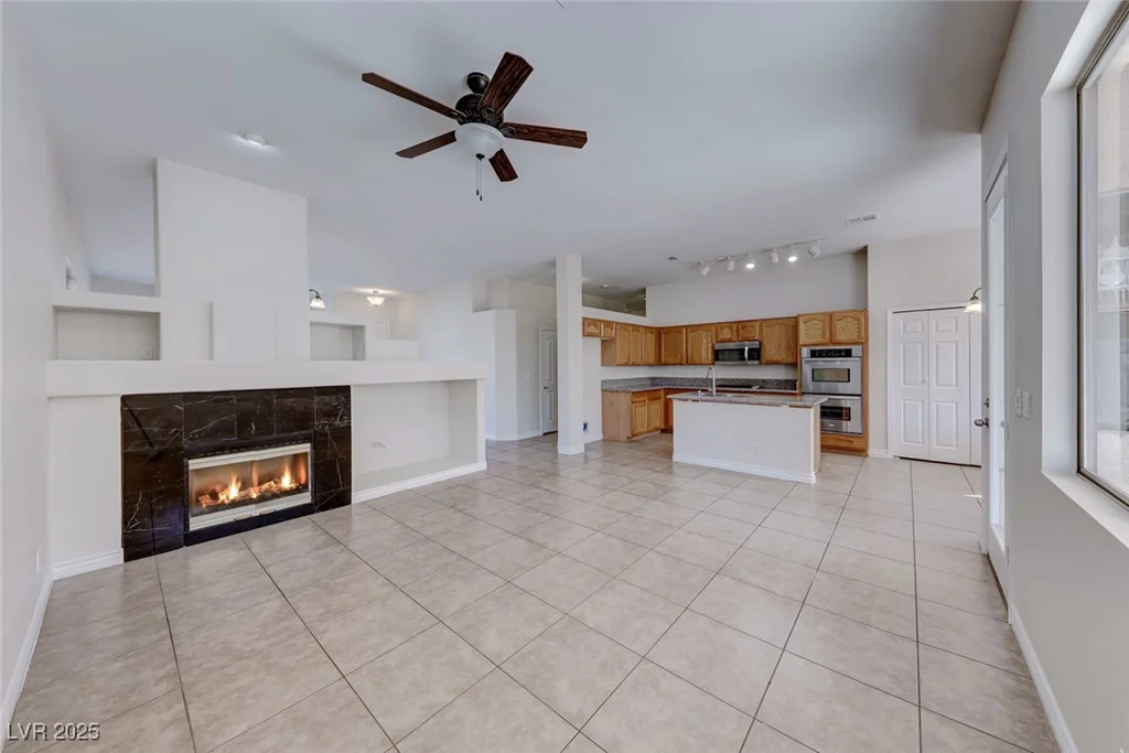 1035 Dodger Blue, Las Vegas, NV 89123