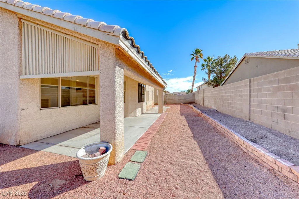 1035 Dodger Blue, Las Vegas, NV 89123