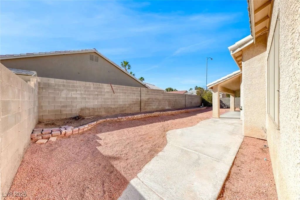1035 Dodger Blue, Las Vegas, NV 89123