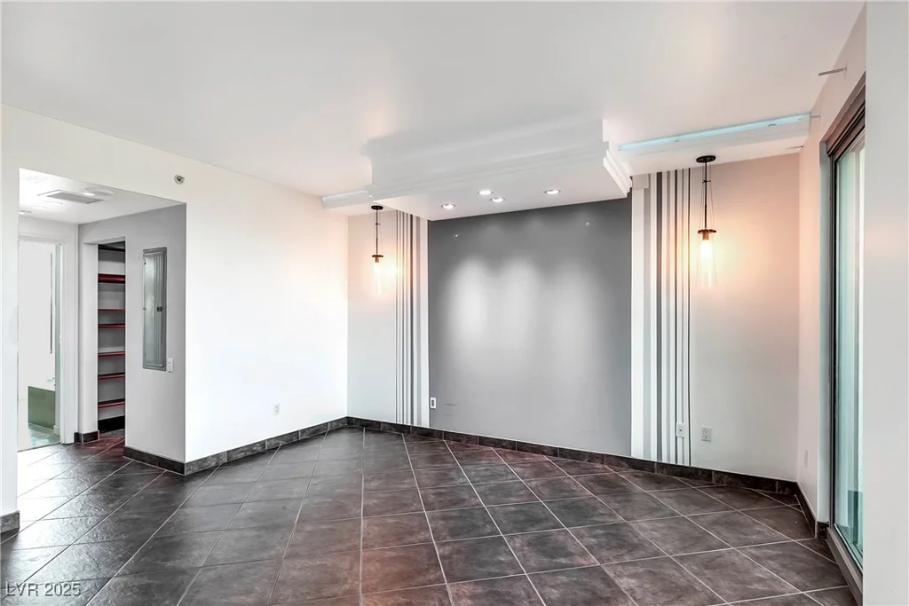 322 Karen, Las Vegas, NV 89109
