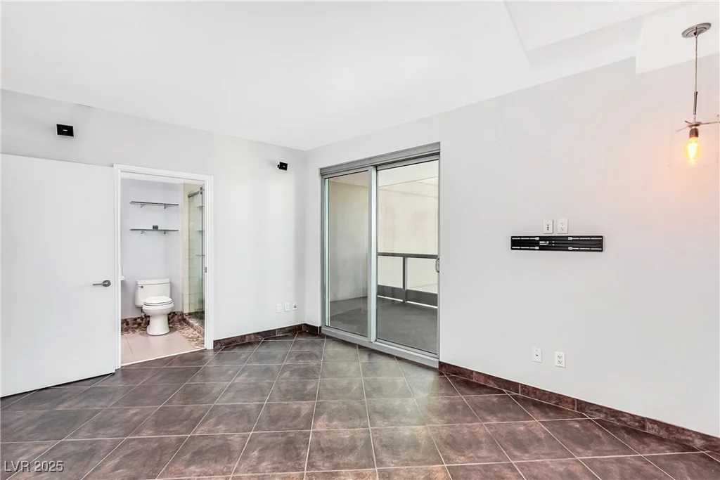 322 Karen, Las Vegas, NV 89109