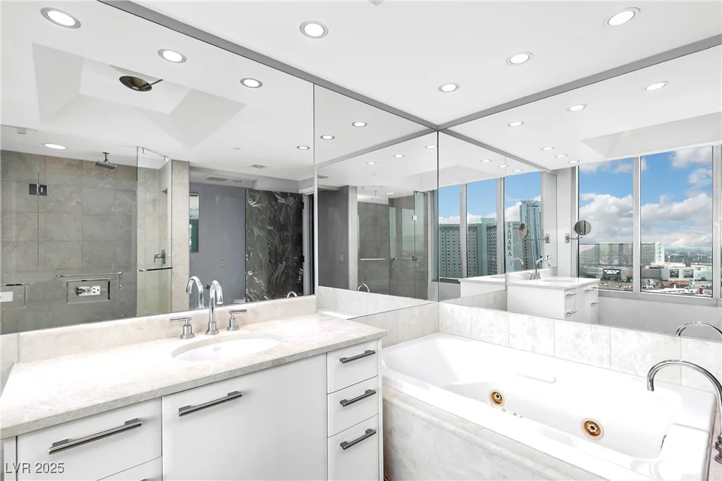 322 Karen, Las Vegas, NV 89109