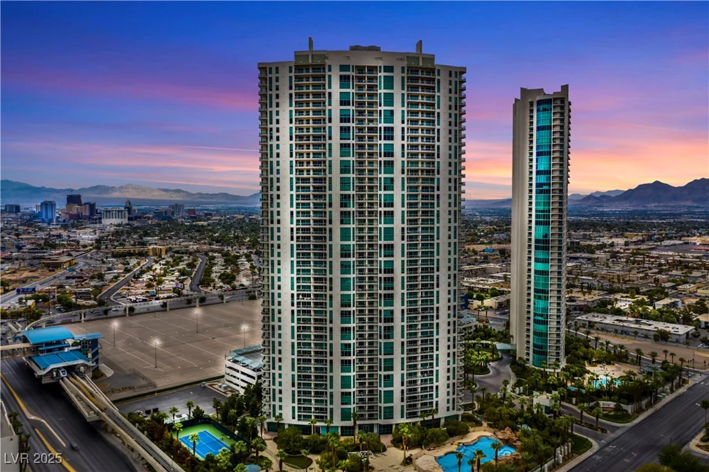 322 Karen, Las Vegas, NV 89109