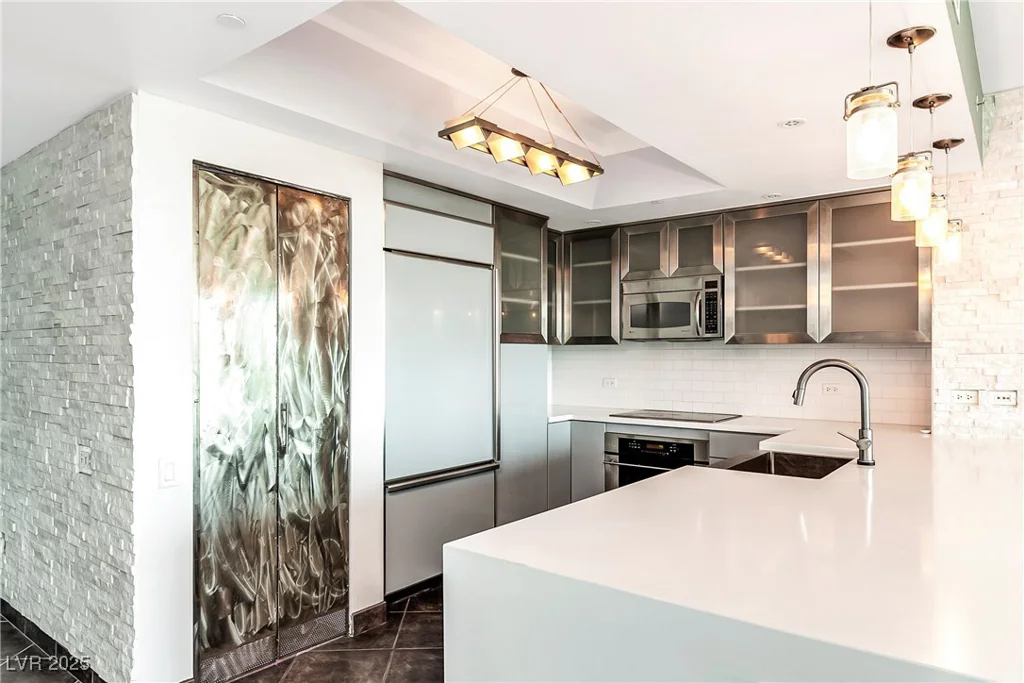 322 Karen, Las Vegas, NV 89109
