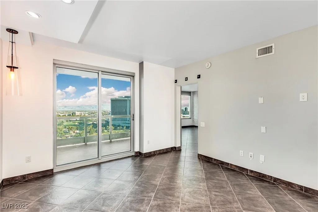 322 Karen, Las Vegas, NV 89109