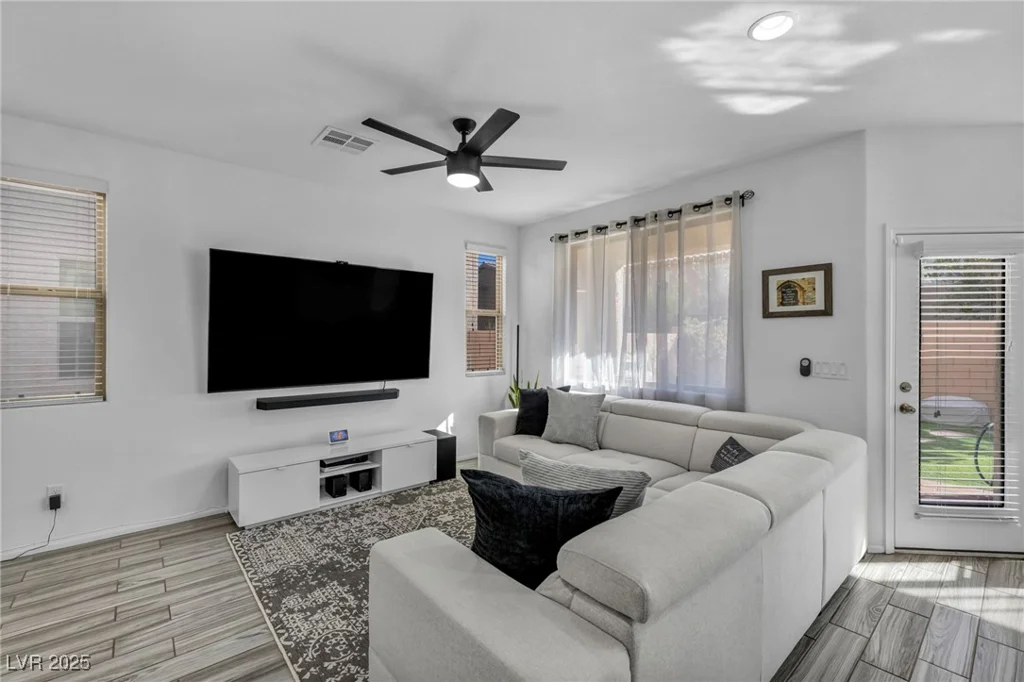854 Earth Luster, Las Vegas, NV 89178