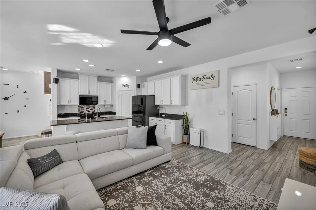 854 Earth Luster, Las Vegas, NV 89178
