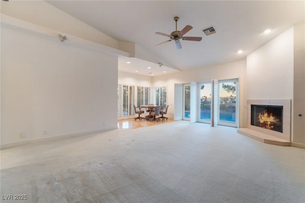8701 Robinson Ridge, Las Vegas, NV 89117