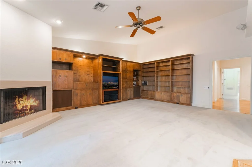 8701 Robinson Ridge, Las Vegas, NV 89117