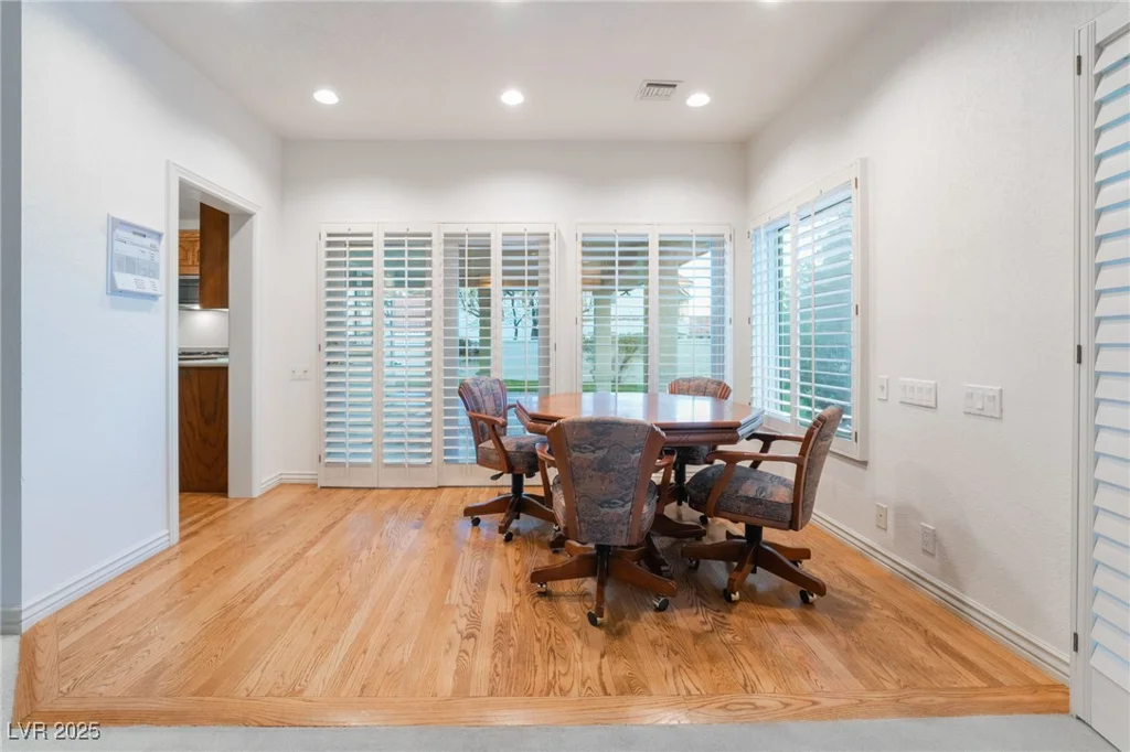 8701 Robinson Ridge, Las Vegas, NV 89117