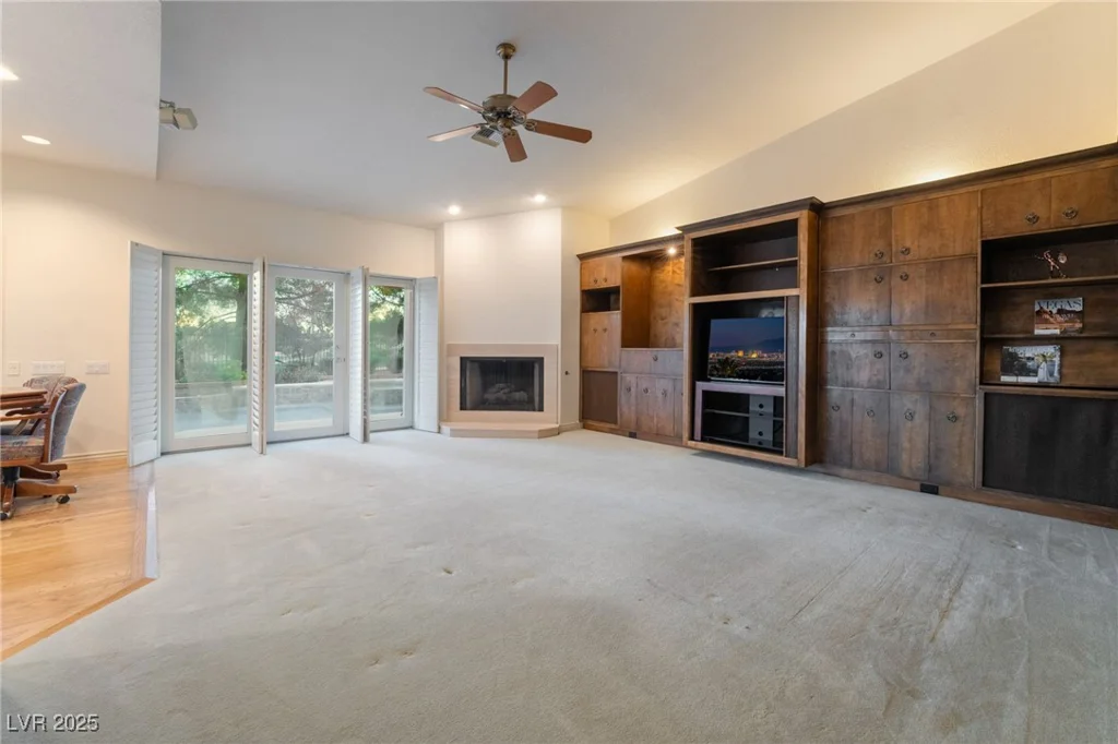 8701 Robinson Ridge, Las Vegas, NV 89117