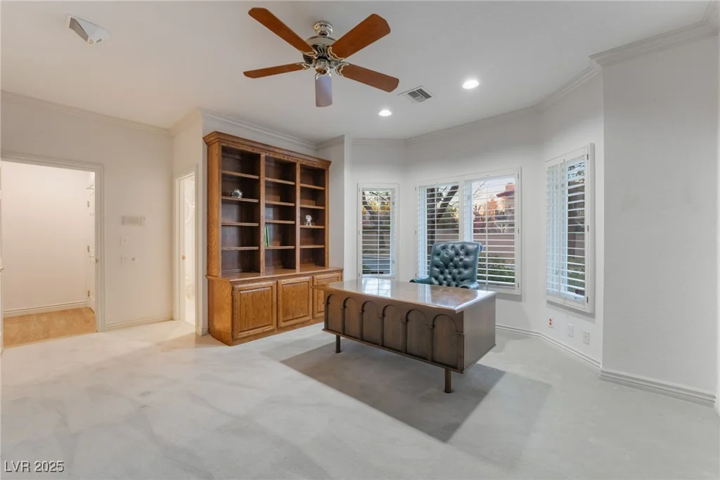 8701 Robinson Ridge, Las Vegas, NV 89117