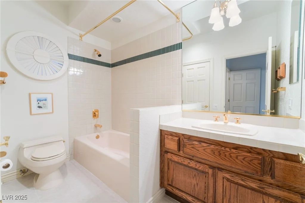 8701 Robinson Ridge, Las Vegas, NV 89117