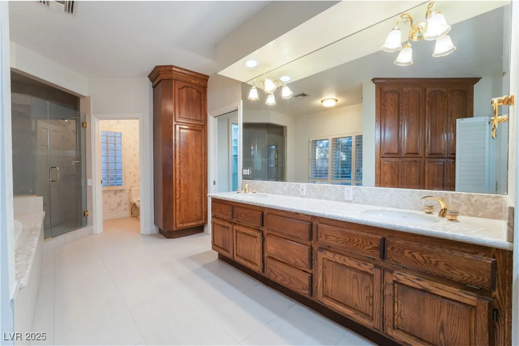 8701 Robinson Ridge, Las Vegas, NV 89117