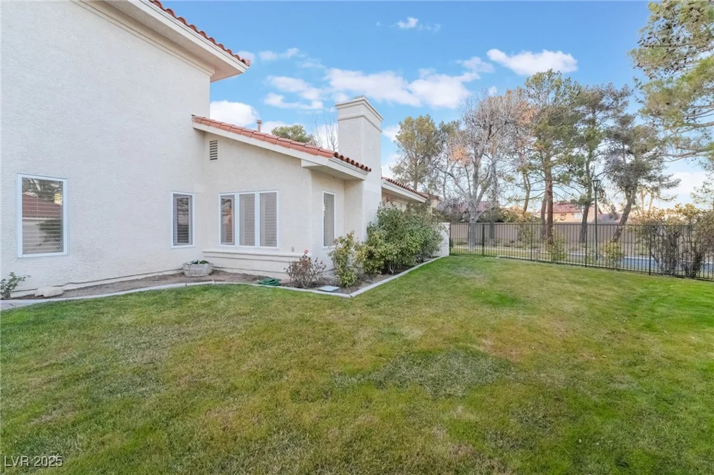 8701 Robinson Ridge, Las Vegas, NV 89117