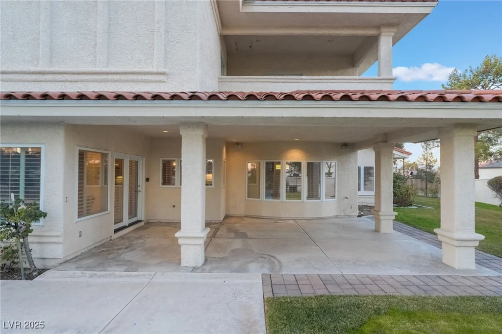 8701 Robinson Ridge, Las Vegas, NV 89117